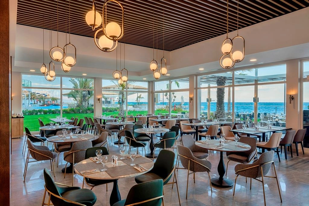 restaurants-zepyranthes-main-restaurant