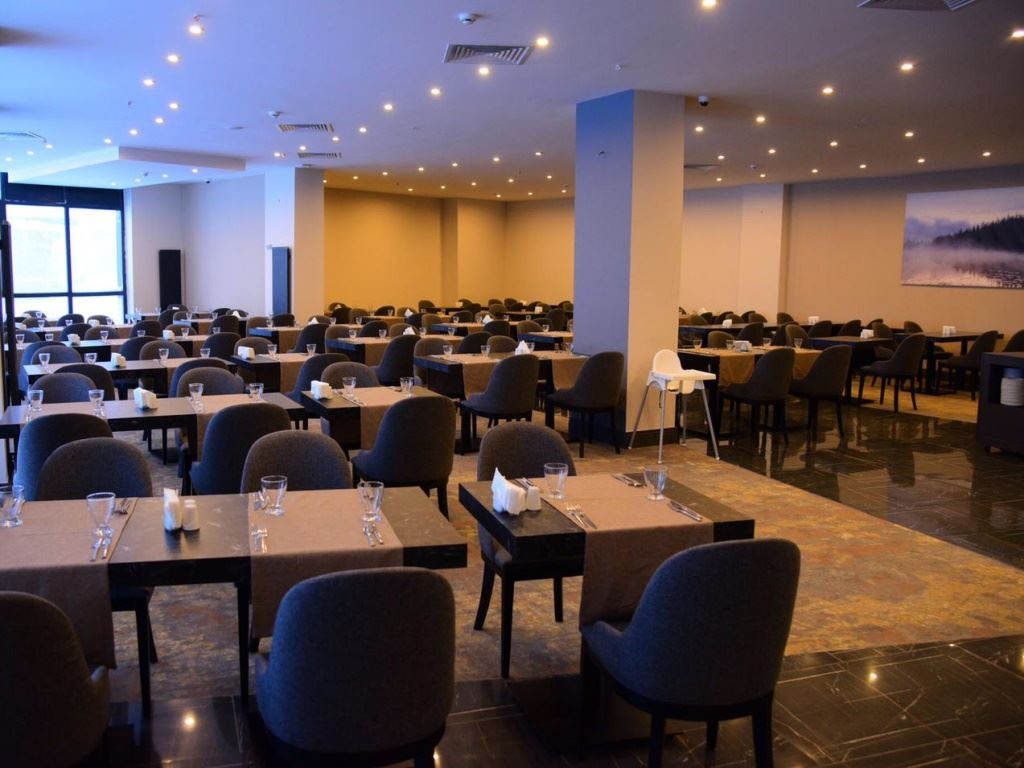 restaurants-restaurant