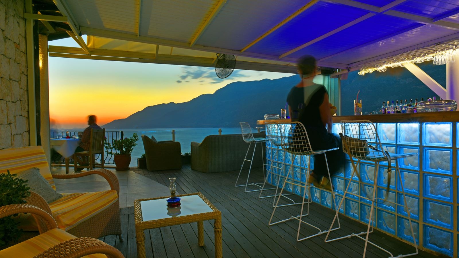 bars-solana-restaurant--bar