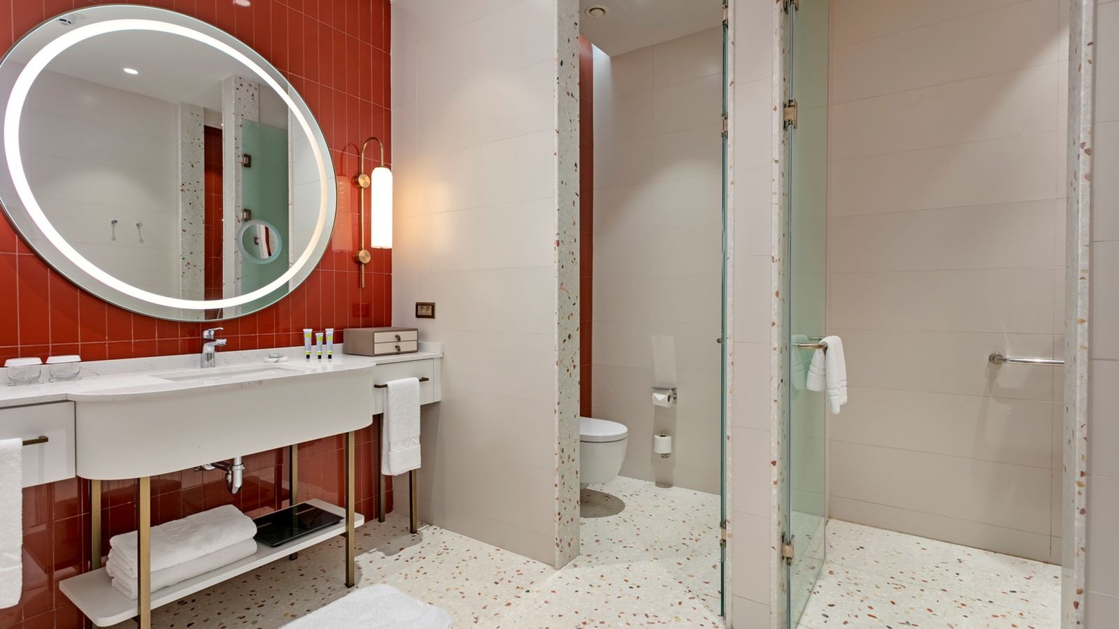 rooms-lagoon-beach-family-swim-up