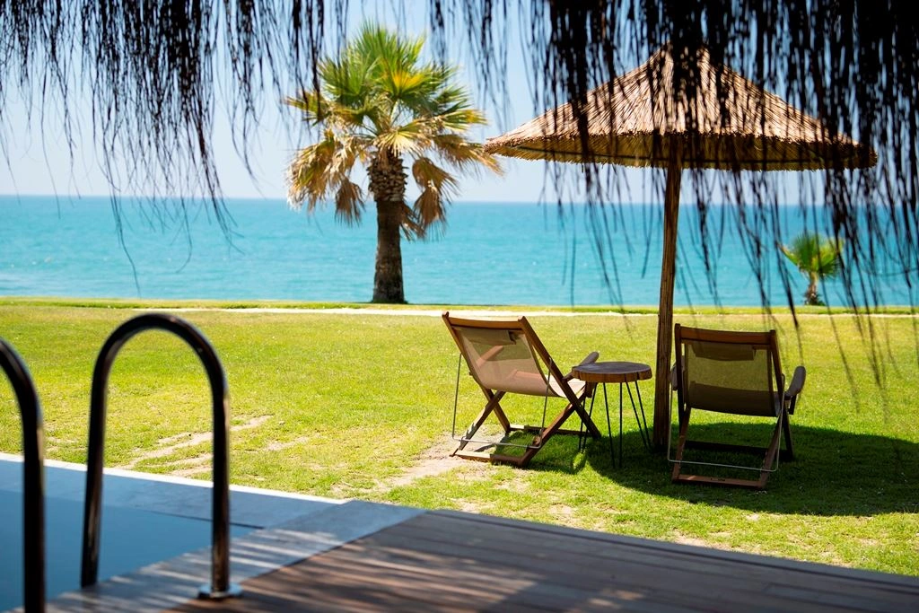 rooms-villa-with-private-pool