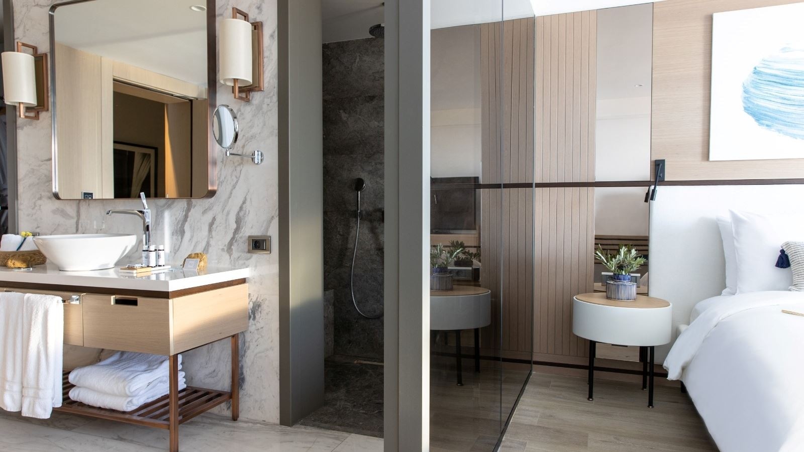 rooms-deluxe-partial-sea-view