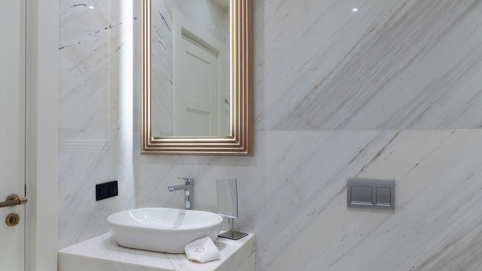 rooms-two-bedroom-beachfront-suite