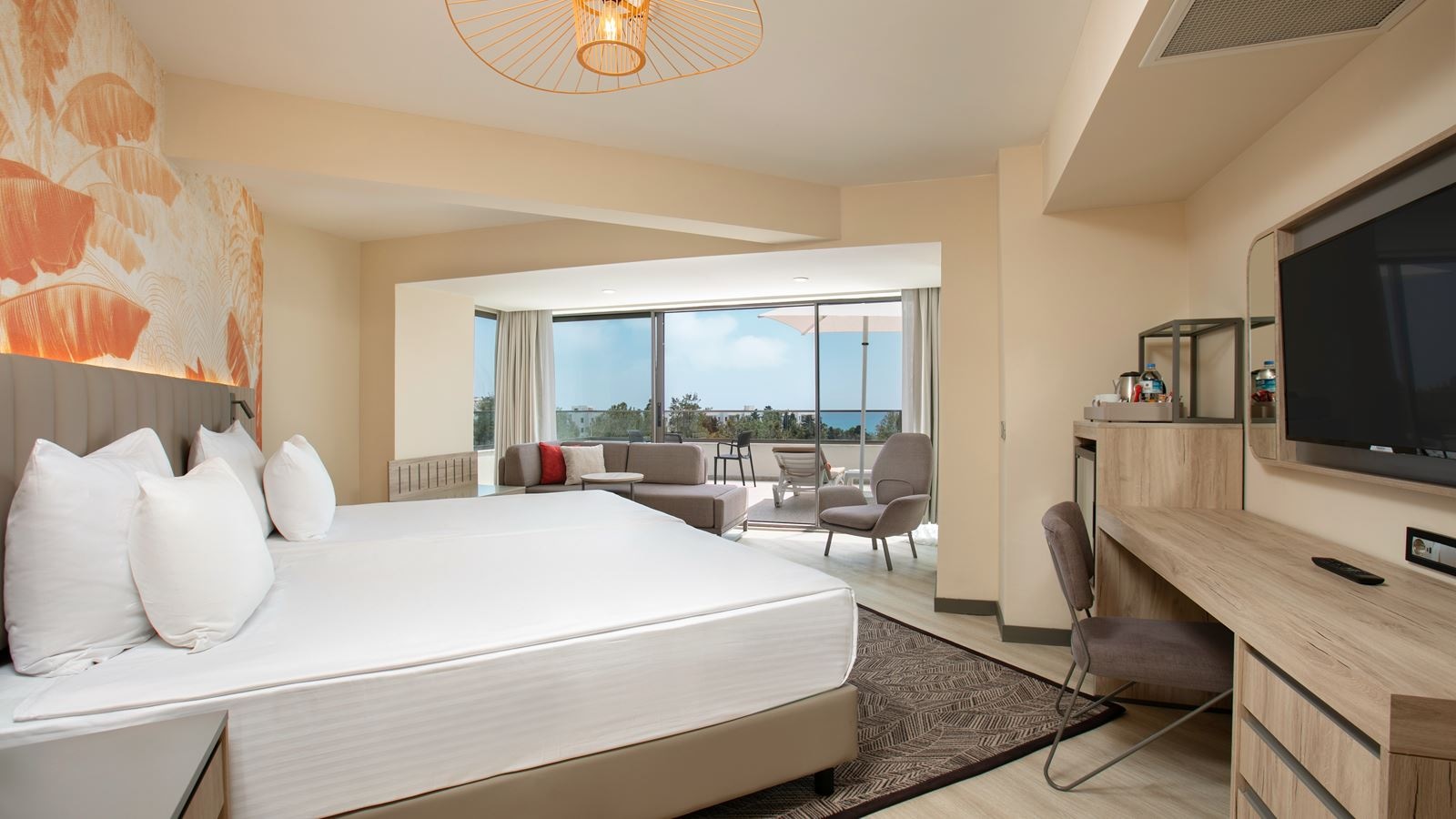 rooms-terrace-family-room