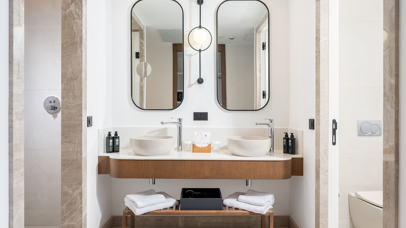 rooms-deluxe-room-sea-view--family-zone-