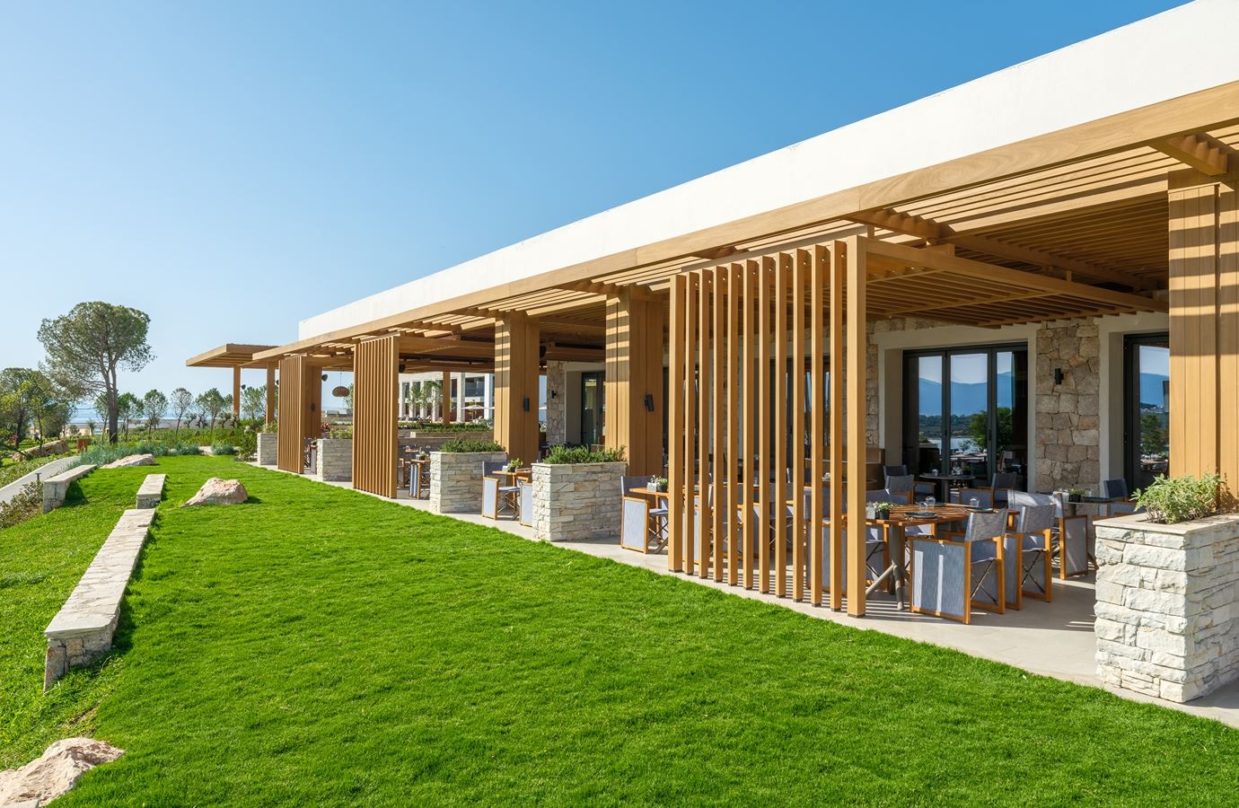 restaurants-mansion-all-day-adult-bistro