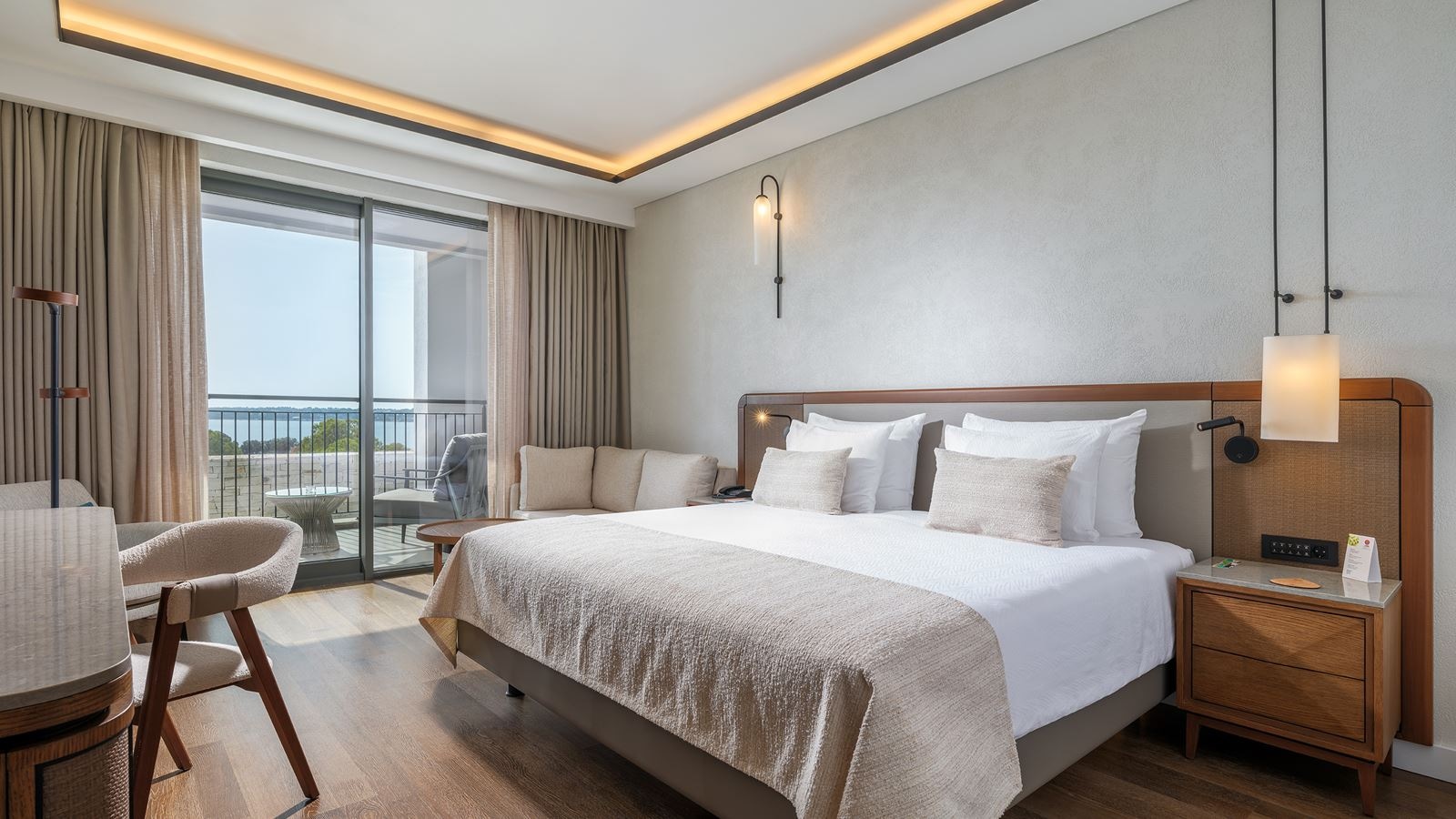 rooms-deluxe-adult-room-sea-view--adult-zone-