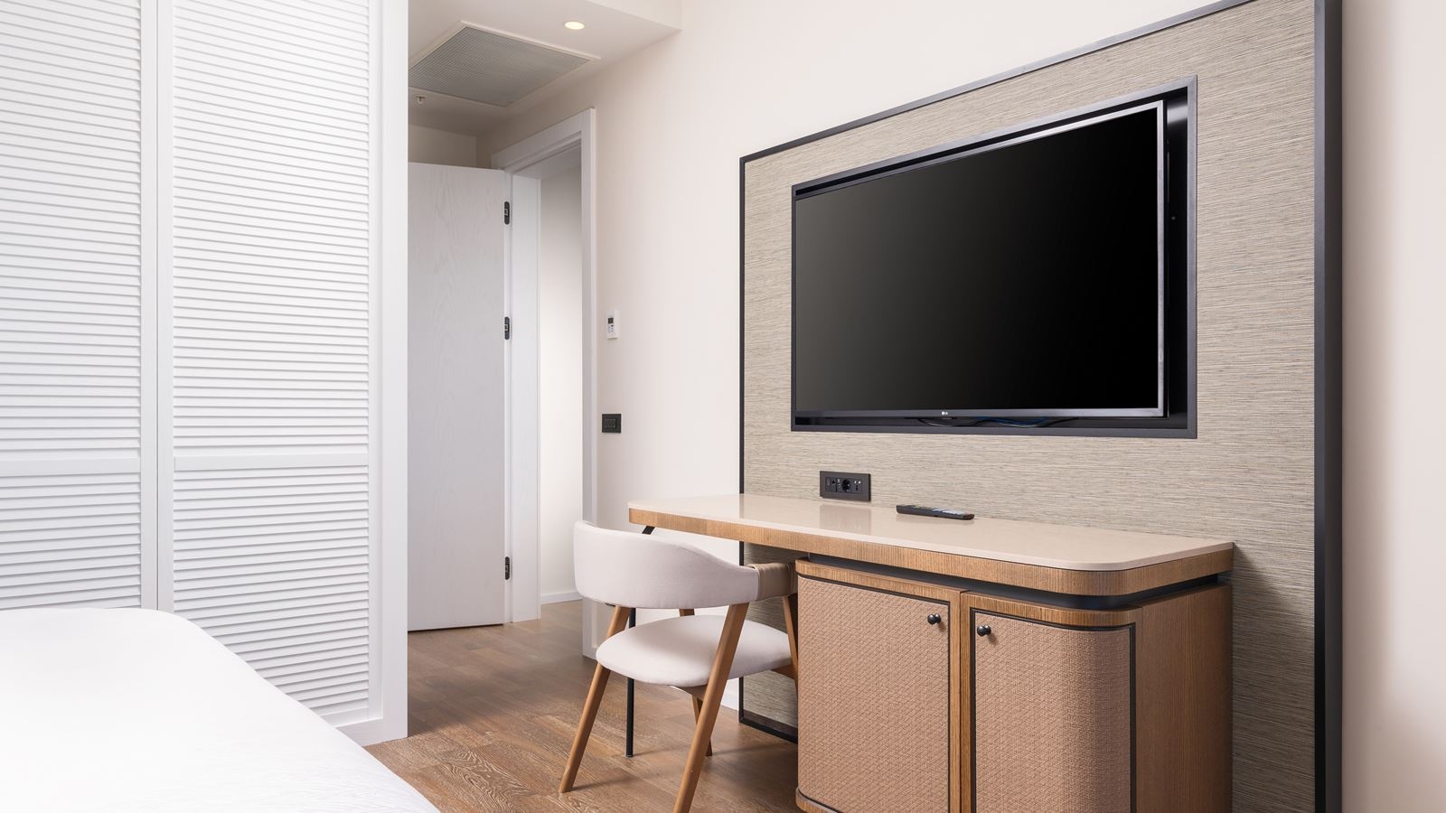 rooms-penthouse-suite-with-2-bedrooms--private-pool-sea-view-2+1--family-zone-