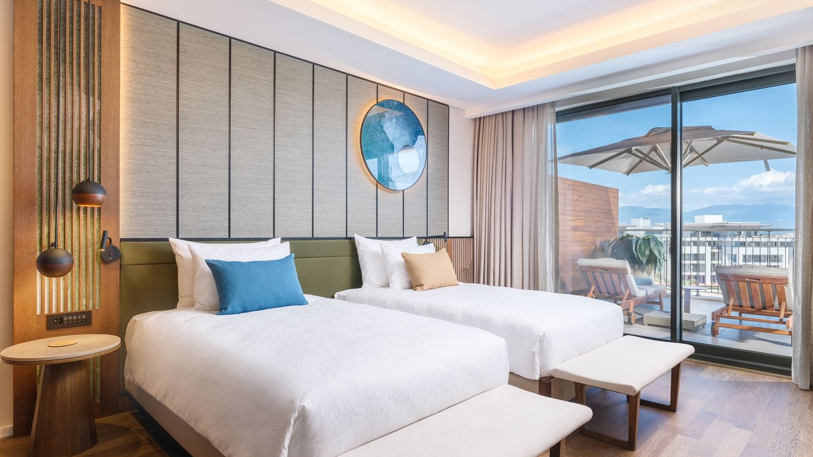 rooms-penthouse-suite-with-2-bedrooms--private-pool-sea-view-2+1--family-zone-