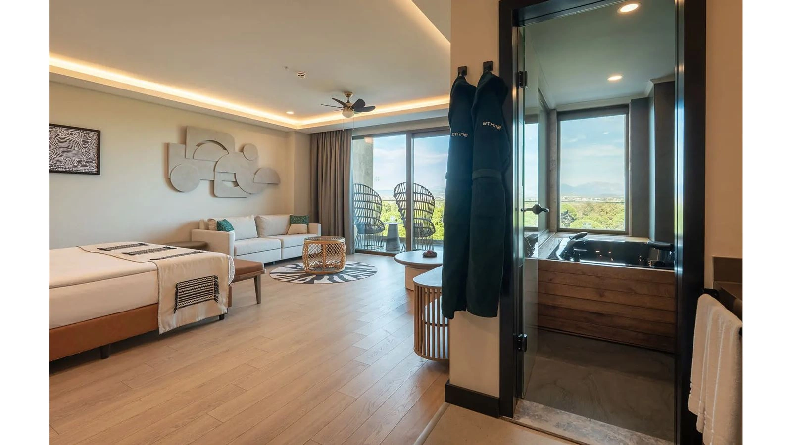 rooms-superior-jacuzzi-sea-view