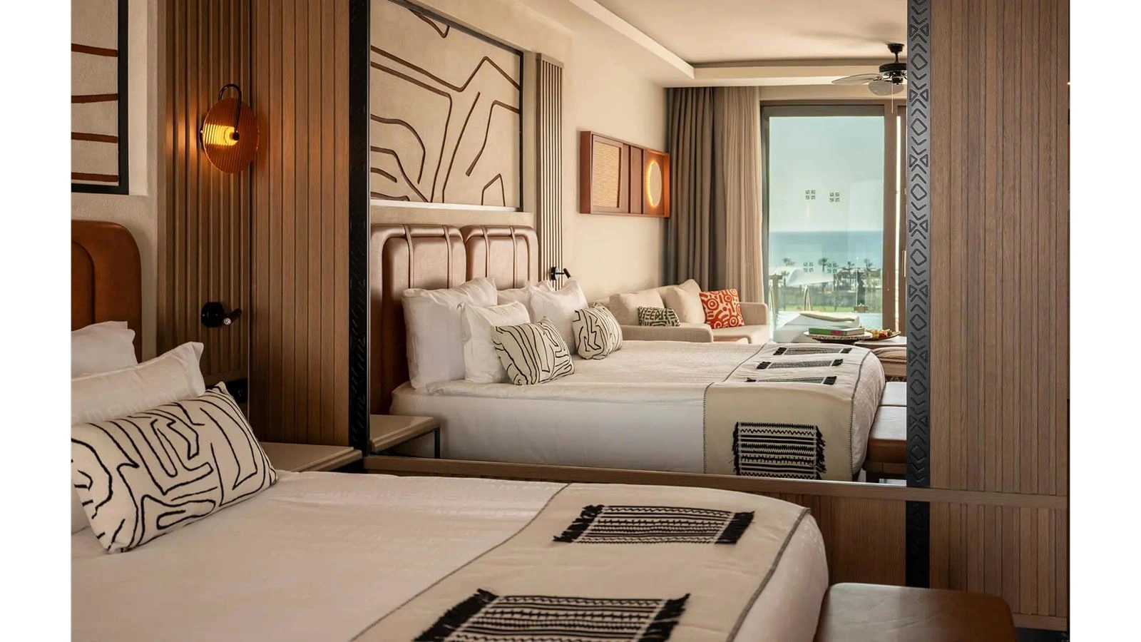 rooms-deluxe-swim-up-sea-view