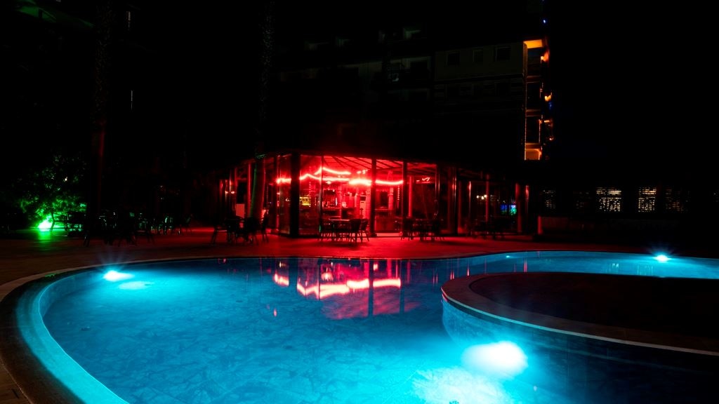 restaurants-khun-mai-restaurant