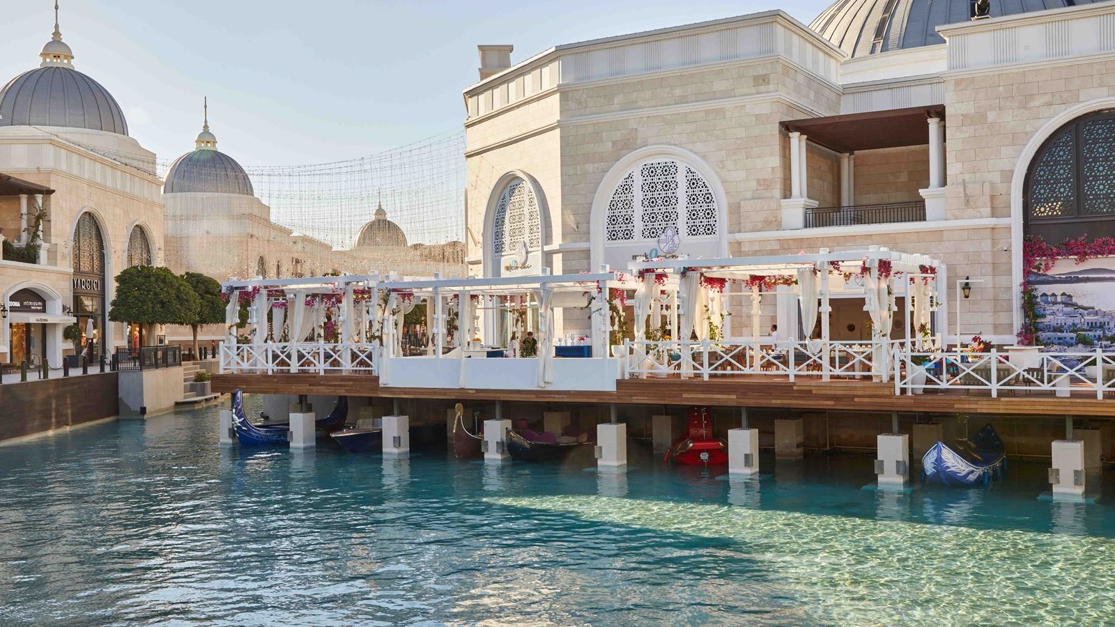 restaurants-mykorini