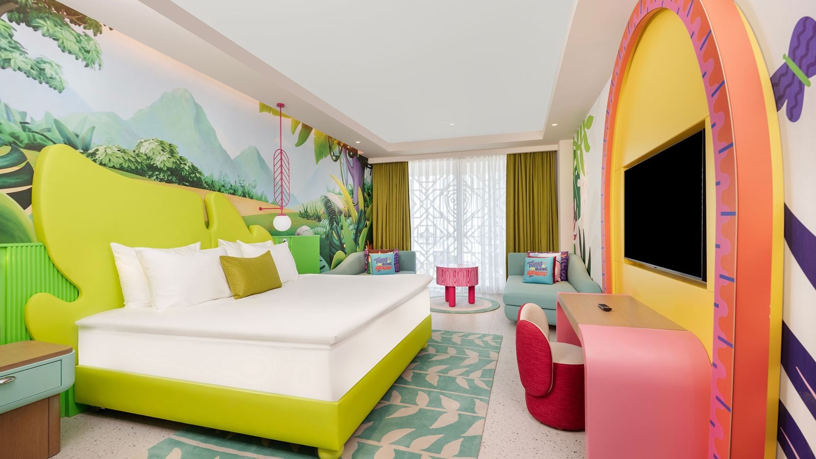 rooms-themed-deluxe-room