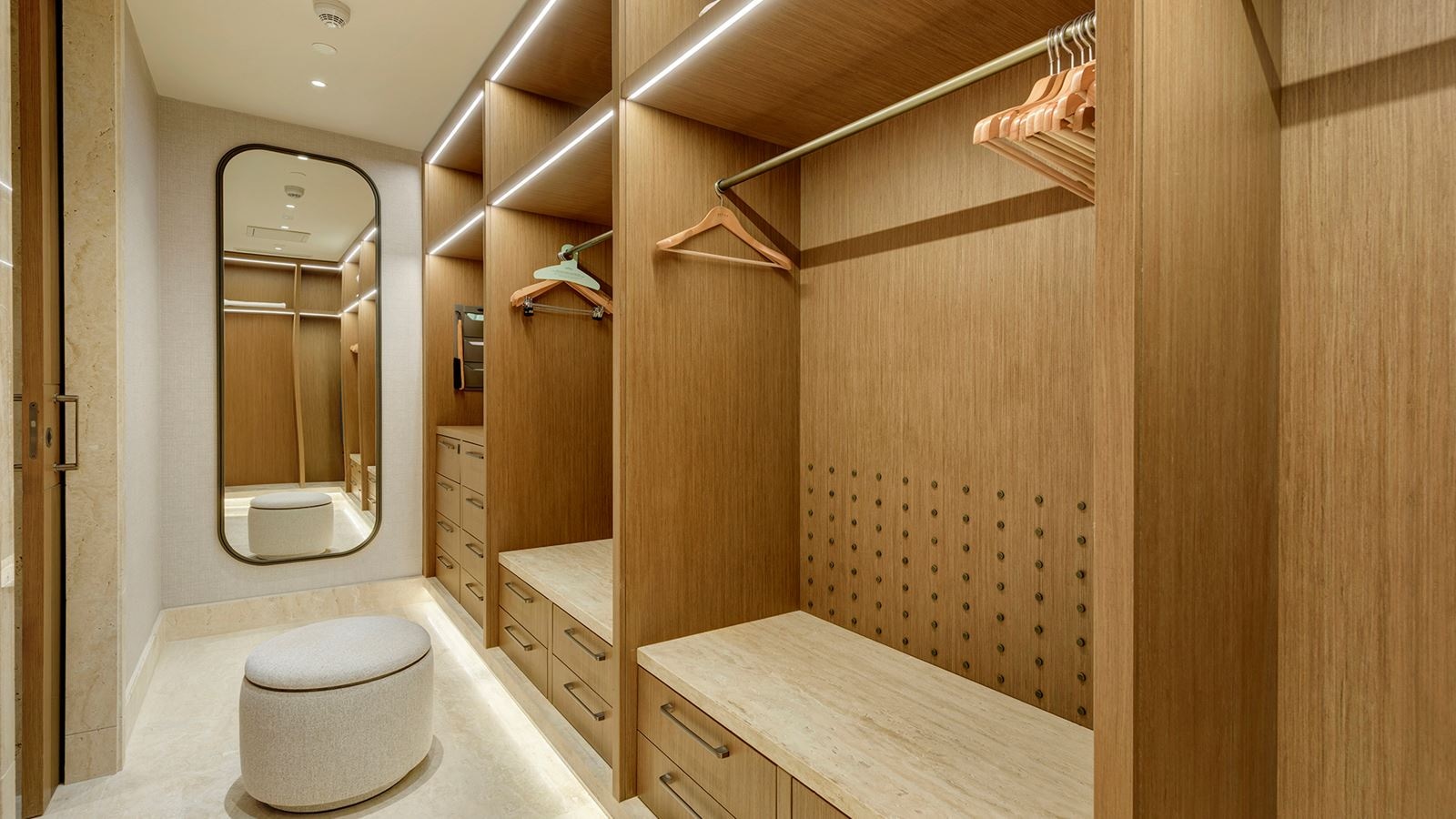 rooms-seascape-suite