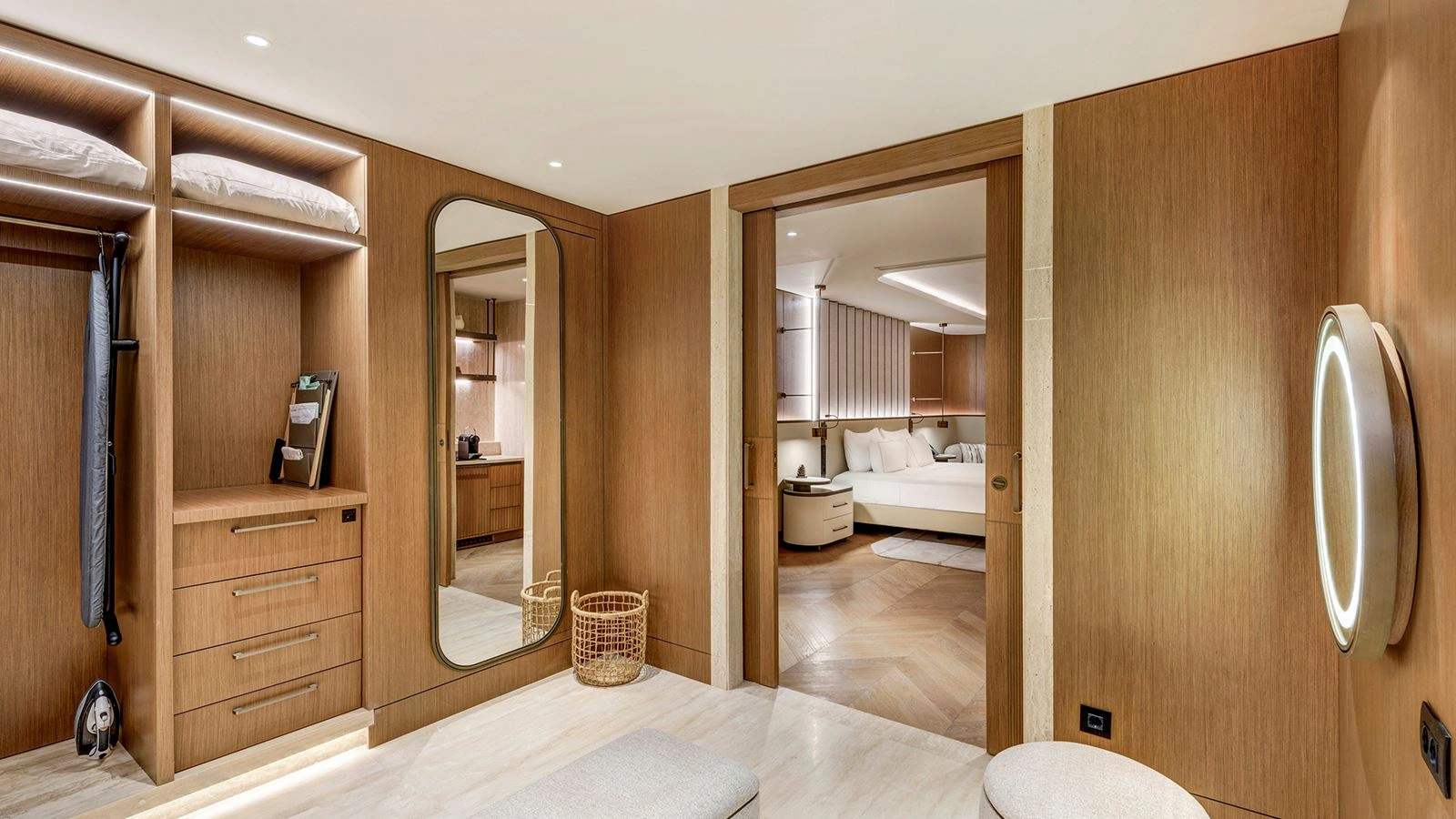 rooms-crown-horizon-suite