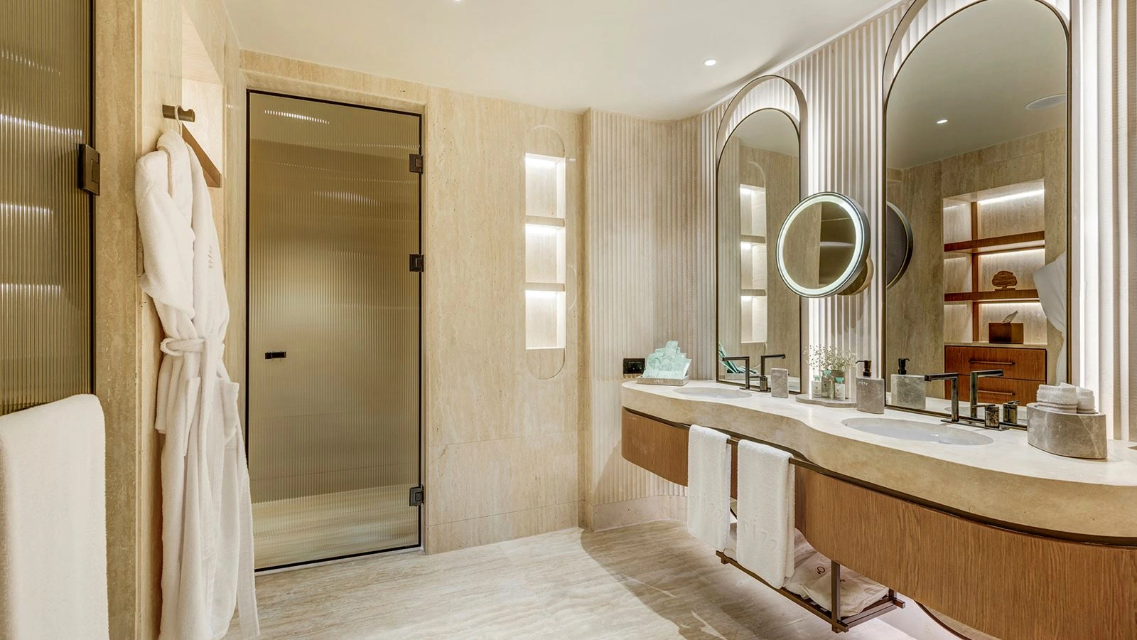 rooms-crown-horizon-suite