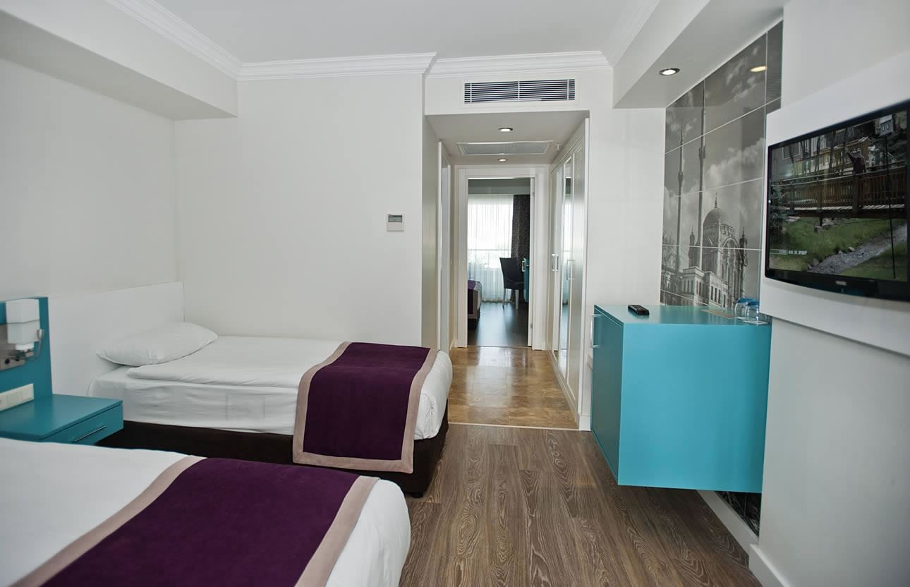 rooms-family-room-roh