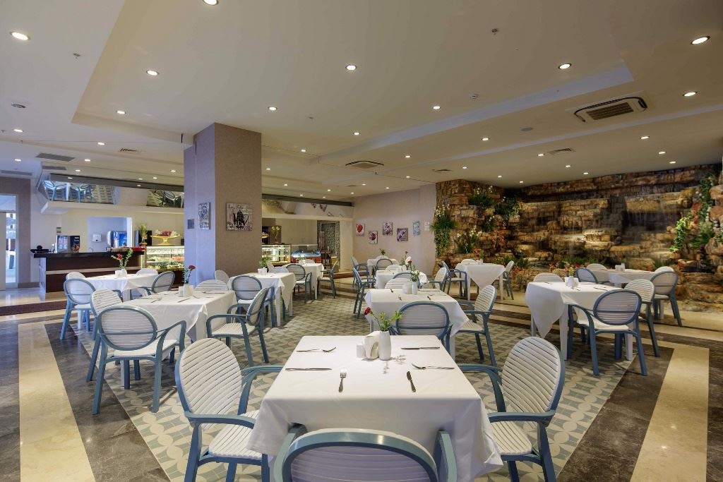 restaurants-sweet-tooth-patisserie