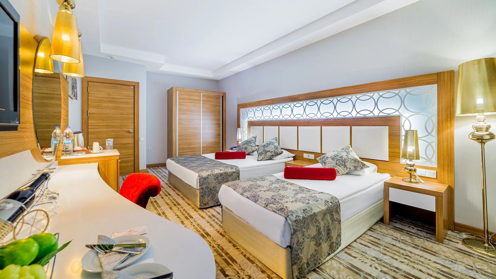 rooms-main-building-family-room-2-bedrooms