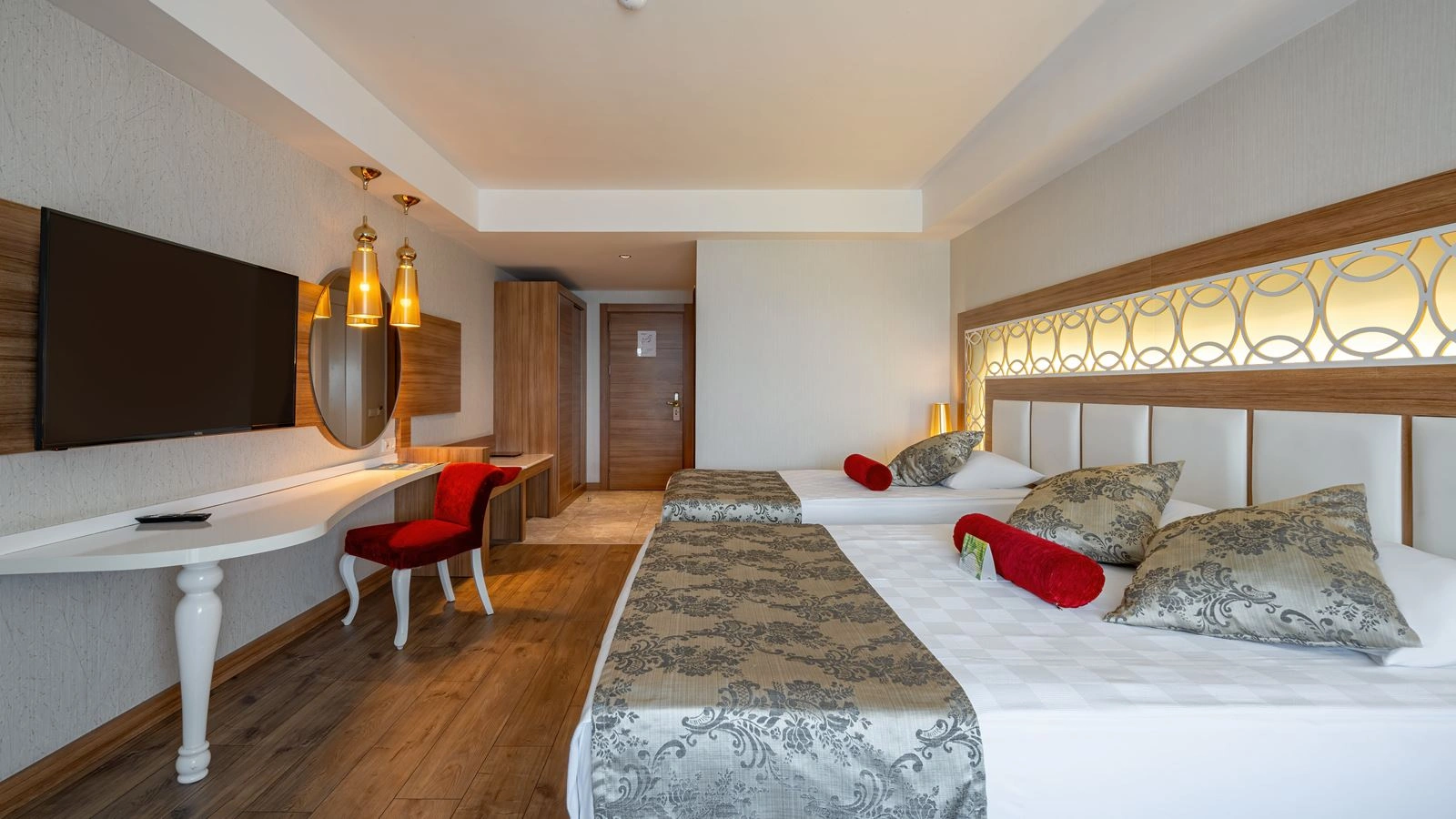 rooms-standard-room-main-building