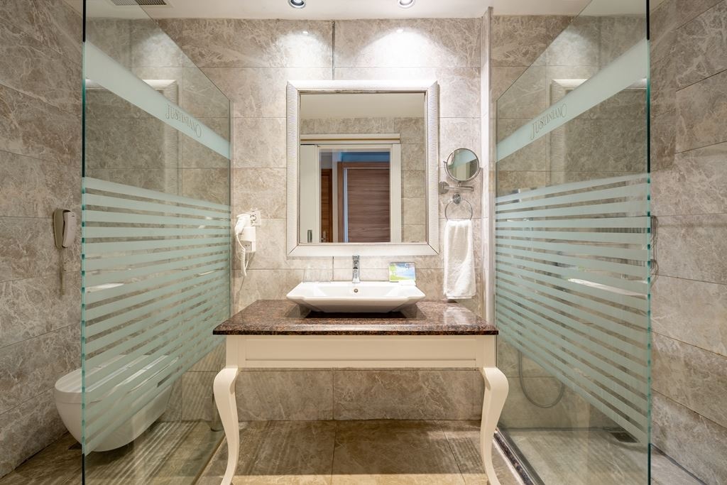 rooms-standard-room-main-building