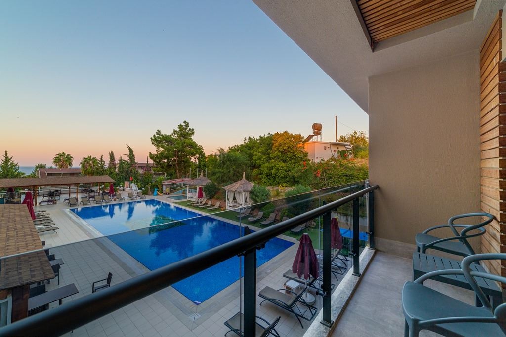 rooms-theodora-building-standard-room