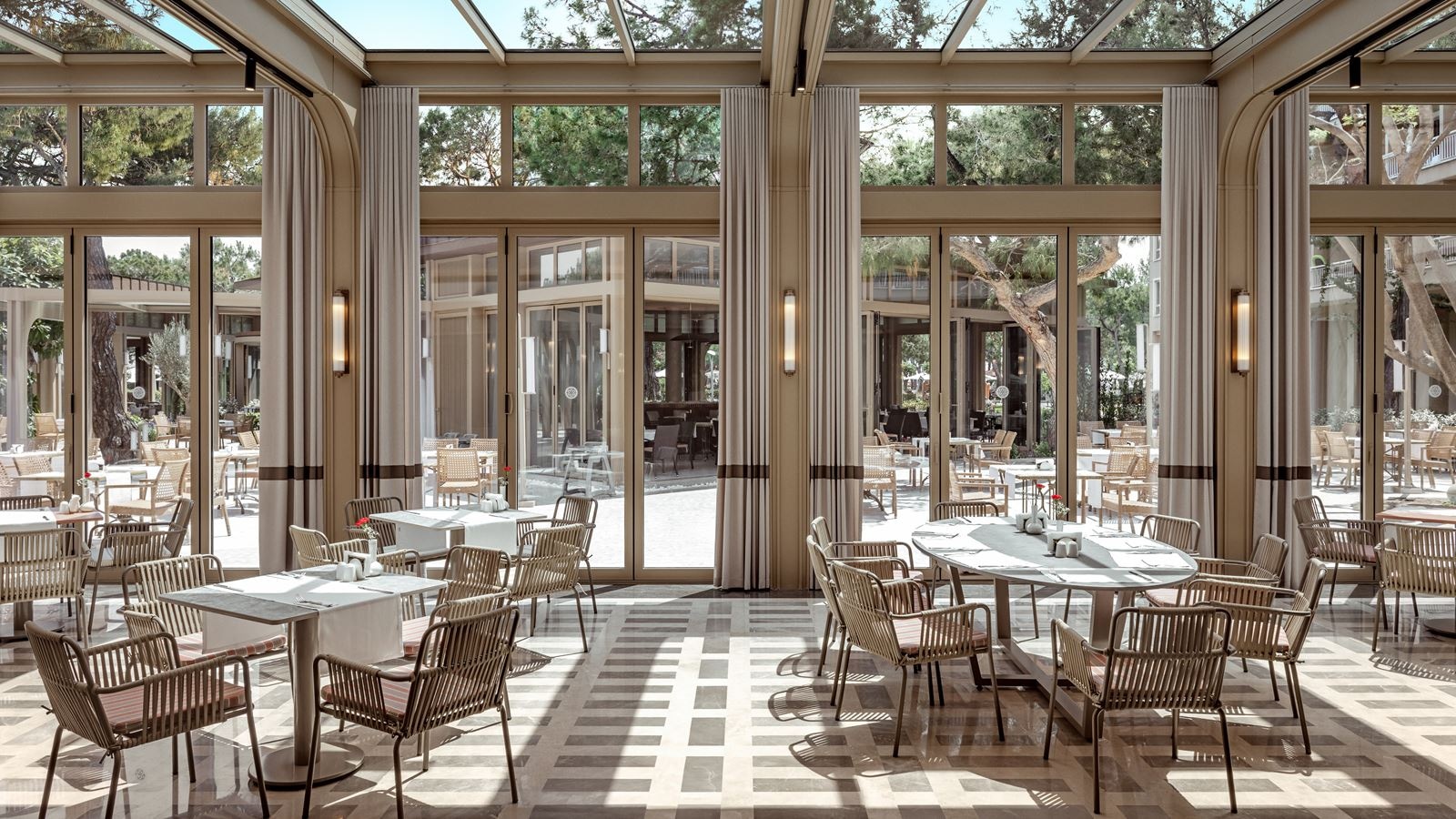 restaurants-divan-restaurant