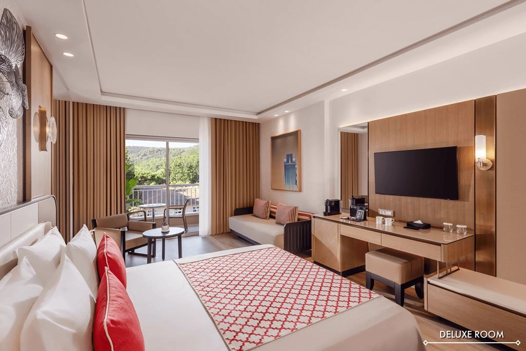 rooms-deluxe--land-view