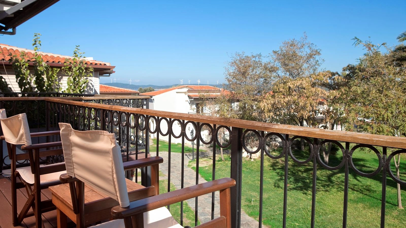 rooms-standard-room-land-view