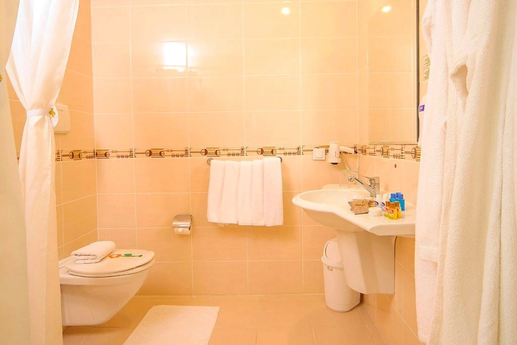 rooms-standard-room-land-view