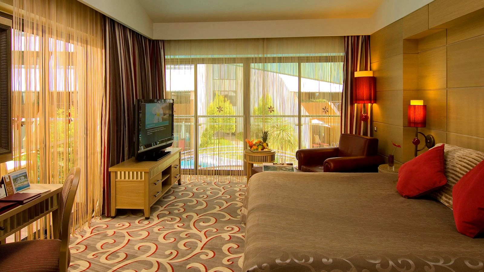 rooms-lake-villa-lapis