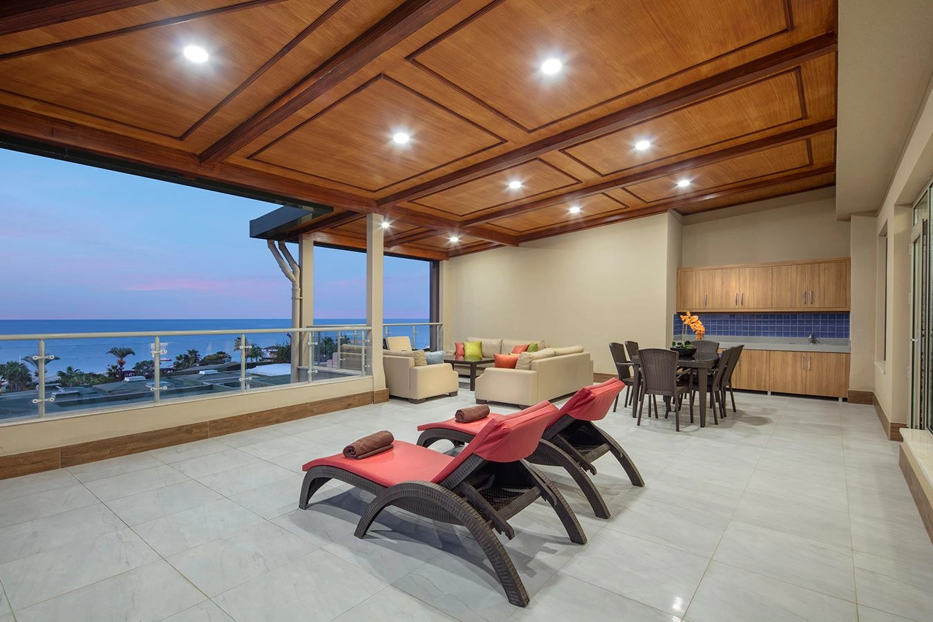 rooms-deluxe-suite-room