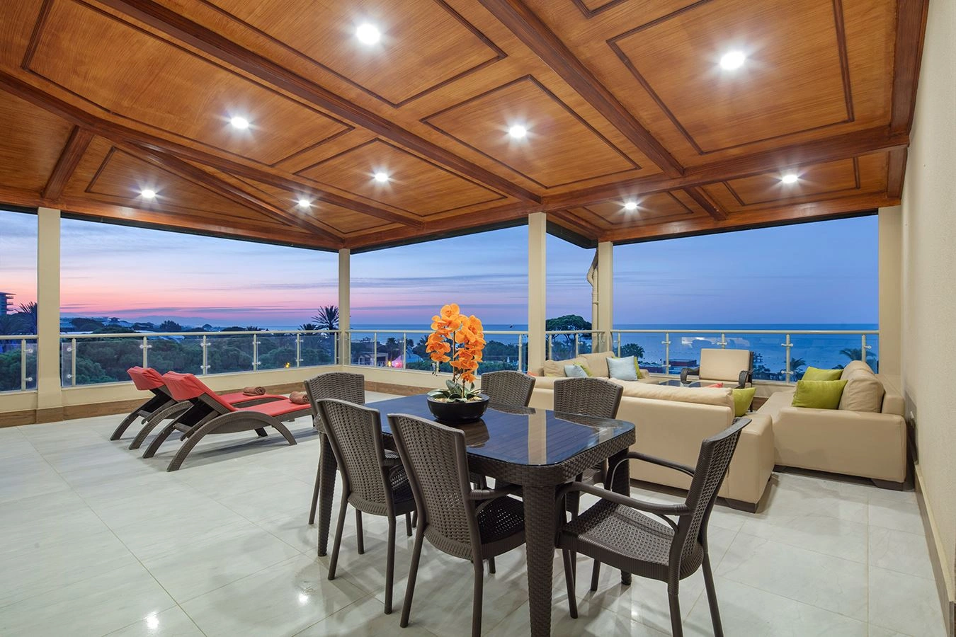 rooms-deluxe-suite-room