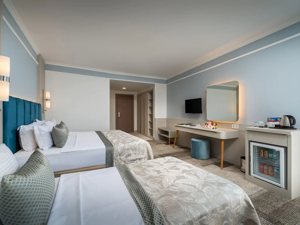 rooms-main-building-standard-room-garden-view