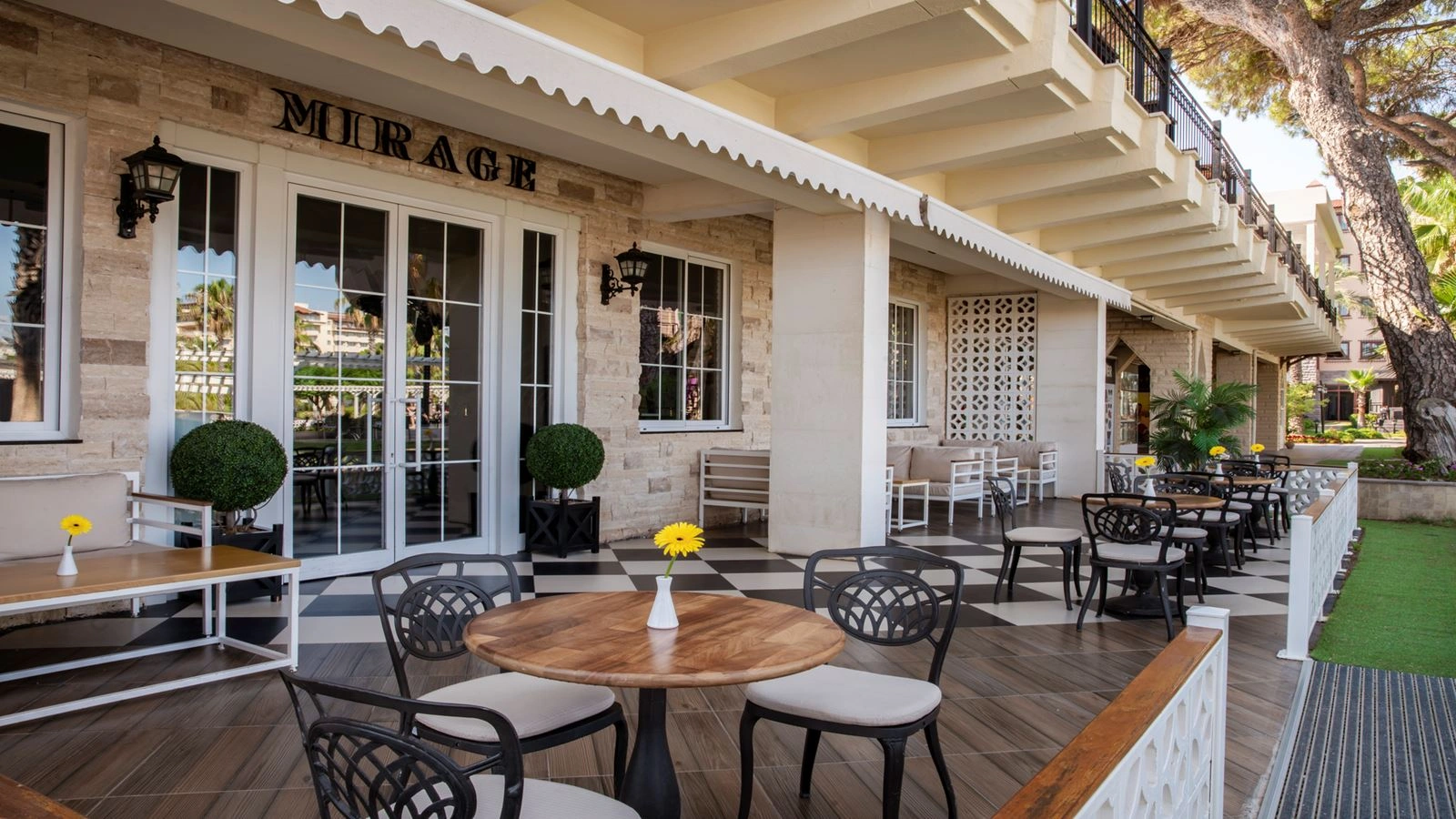 restaurants-mirage-patisserie