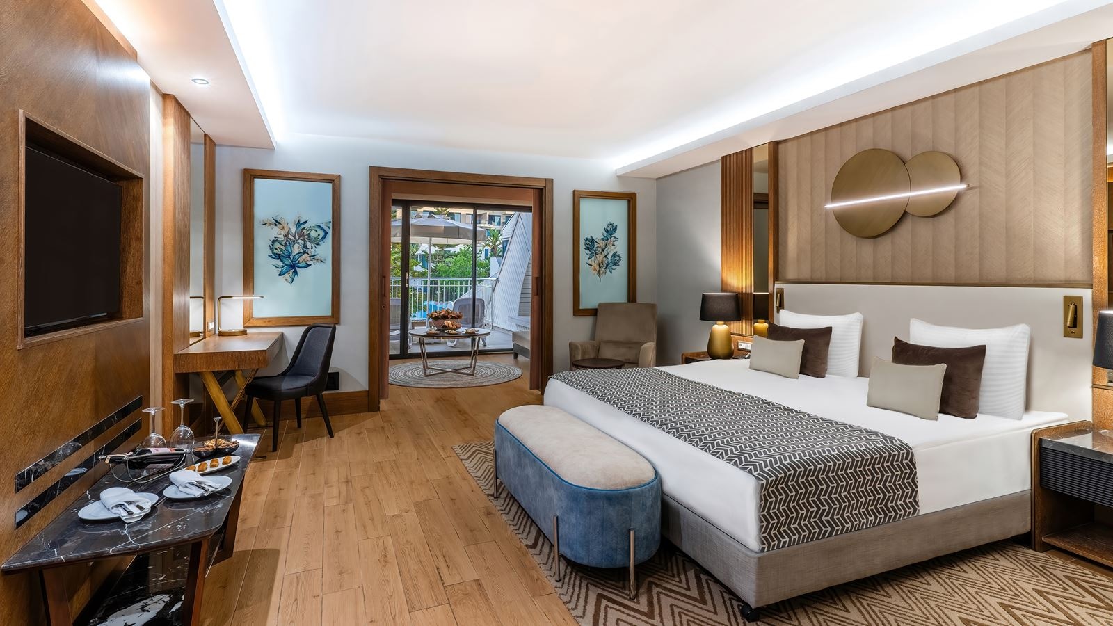 rooms-deluxe-superior-room-pool-acces