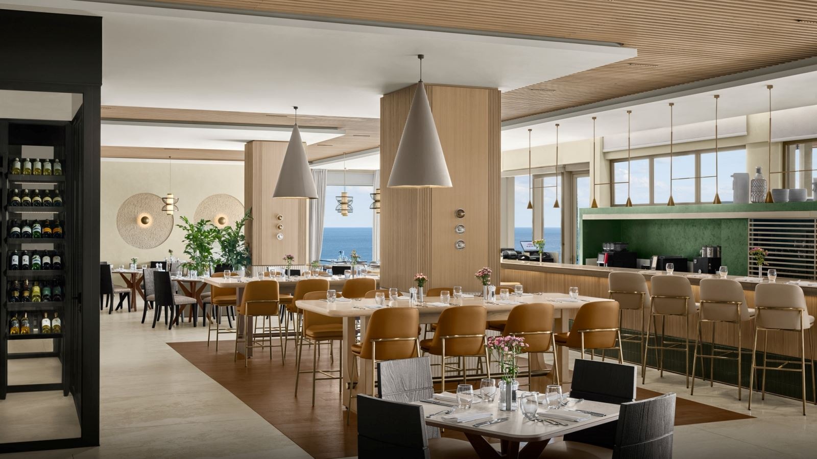 restaurants-panora-restaurant-at-akra