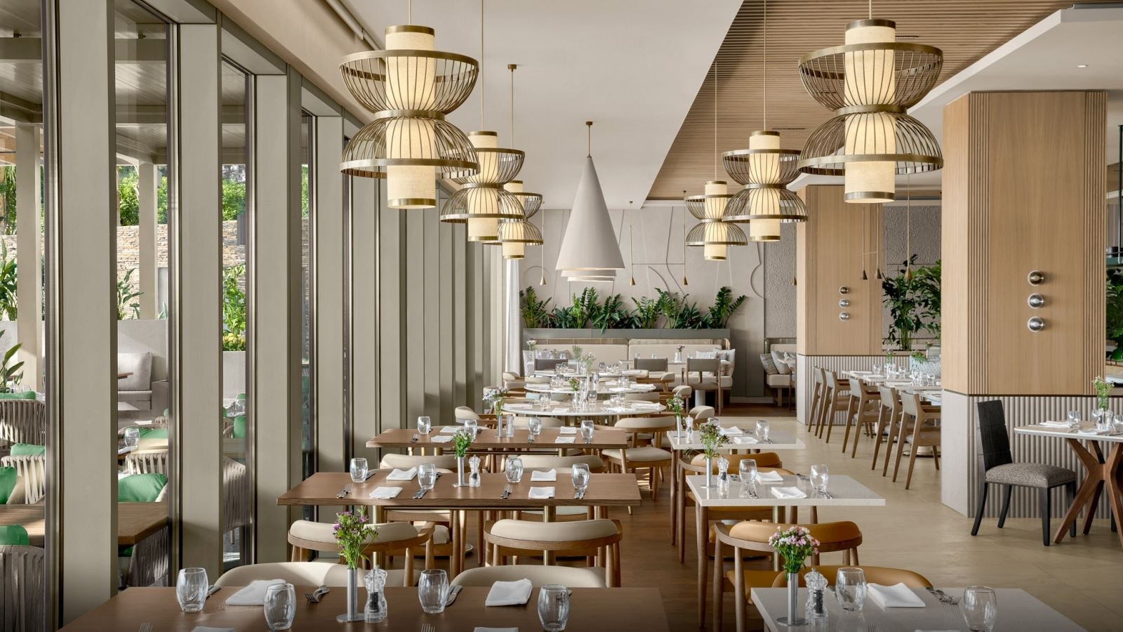 restaurants-panora-restaurant-at-akra