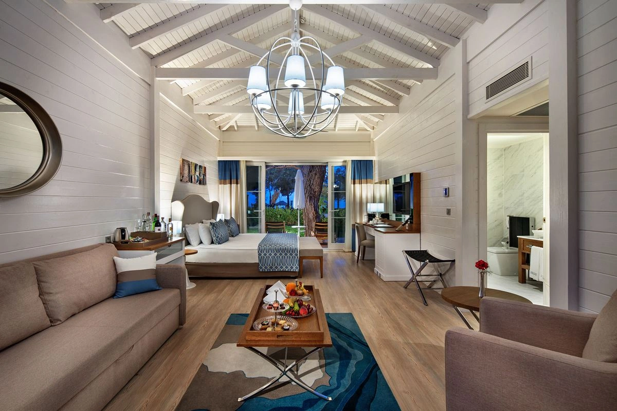 rooms-cedar-house-forest-view