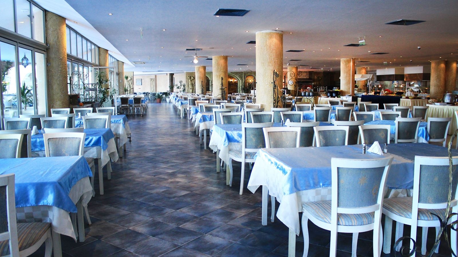 restaurants-main-restaurant-royal-park