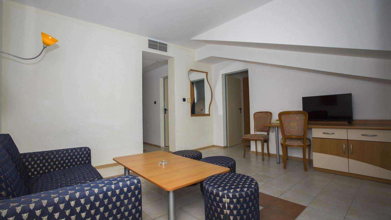 rooms-two-bedroom-apartment-sea-view