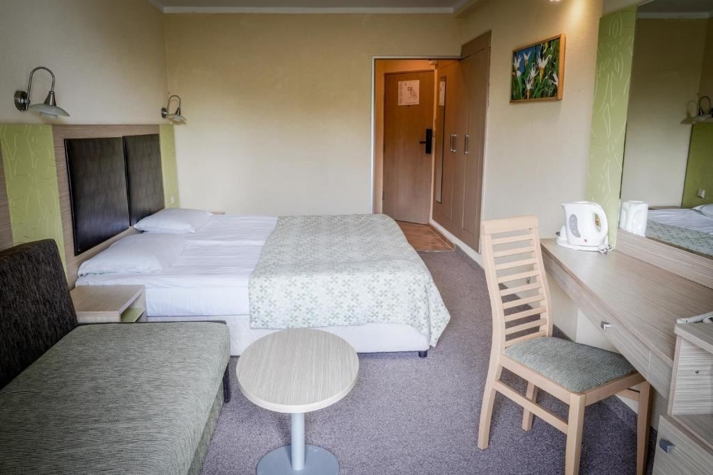 rooms-standard-room-balcony-or-terrace