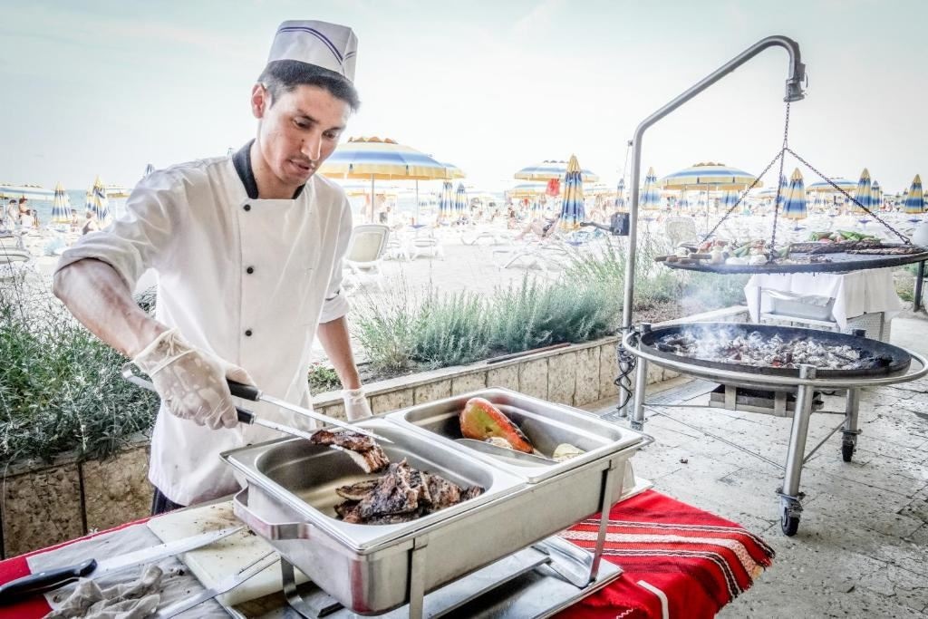 restaurants-main-restaurant