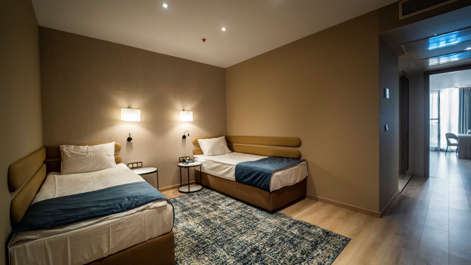 rooms-standard-family-room-seaview-balcony-or-terrace