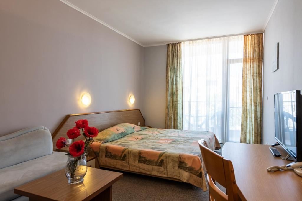 rooms-single-standard-room