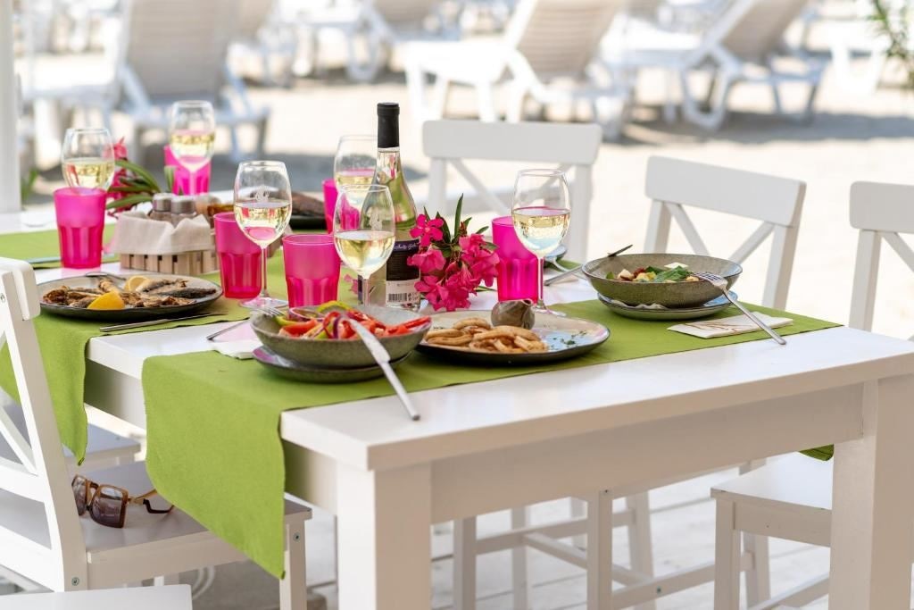 restaurants-restaurants