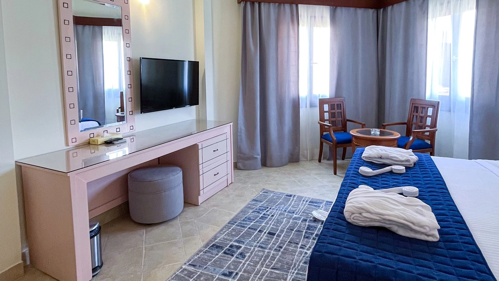 rooms-family-bungalow-room