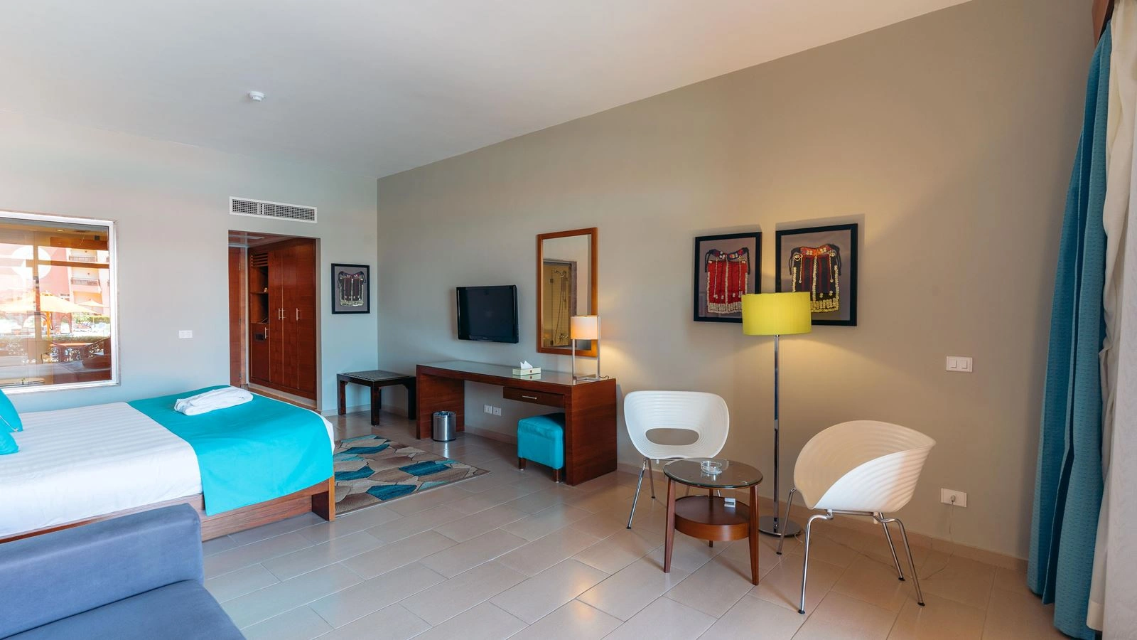 rooms-family-large-room