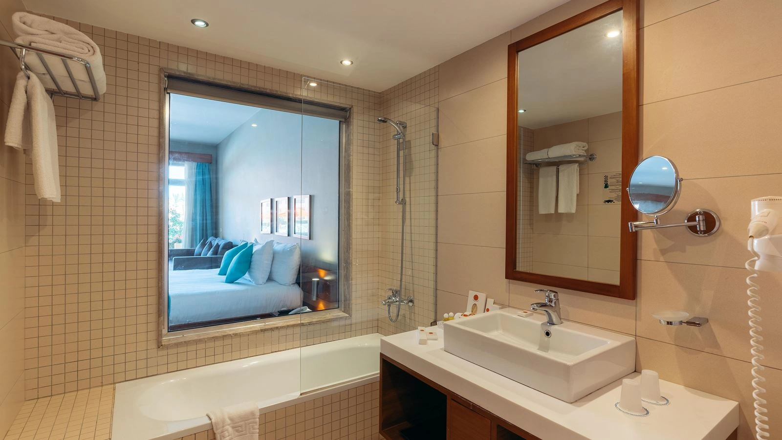 rooms-family-large-room